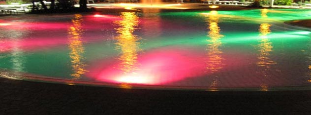 Sistemi di illuminazione per piscine a sfioro e skimmer realizzazione e vendita